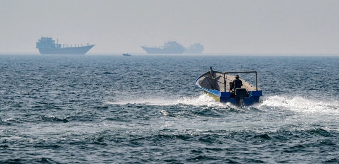 Sjöfarten i Hormuzsundet står stilla trots vapenvila mellan USA och Iran

