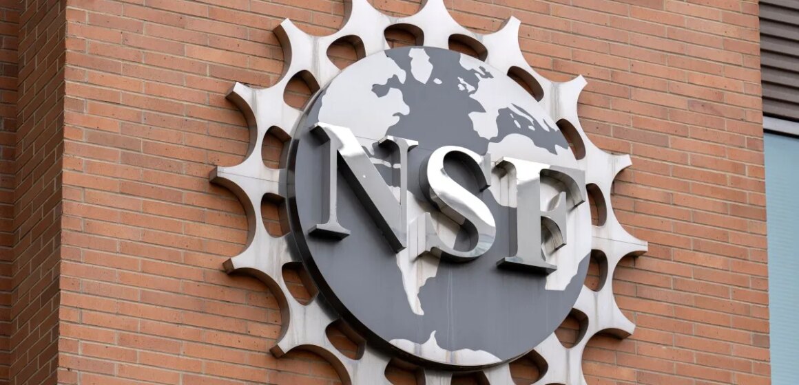 Trump-administrationen sparkar alla medlemmar av US National Science Board

