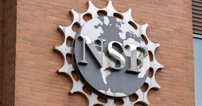 Trump-administrationen sparkar alla medlemmar av US National Science Board

