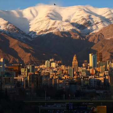 Höga priser på Irans hämmade bostadsmarknad lämnar hyresgästerna med få Höga priser på Irans hämmade bostadsmarknad lämnar hyresgästerna med få alternativ