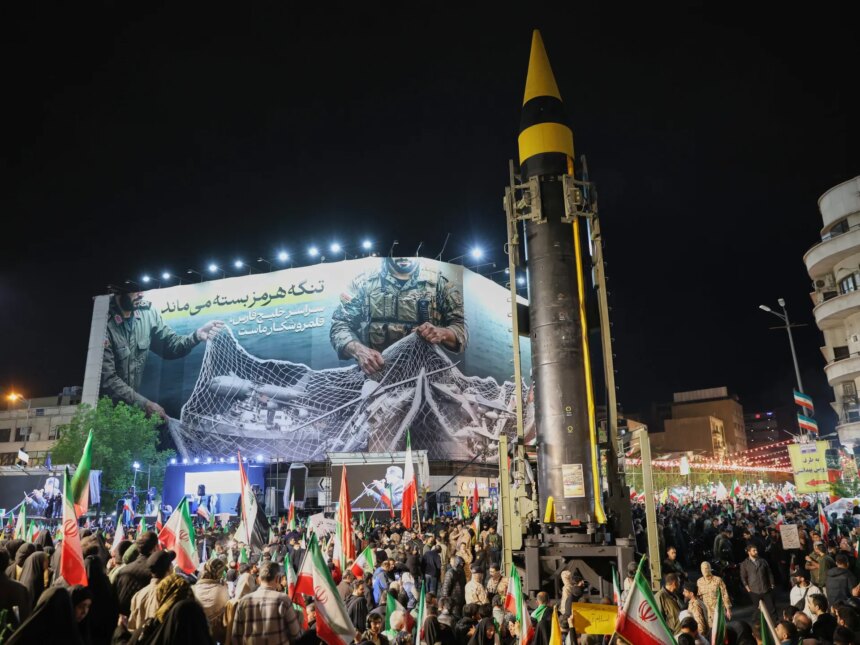 Iran varnar för beredskap för krig och ekonomiska kostnader när USA:s samtal vacklar

