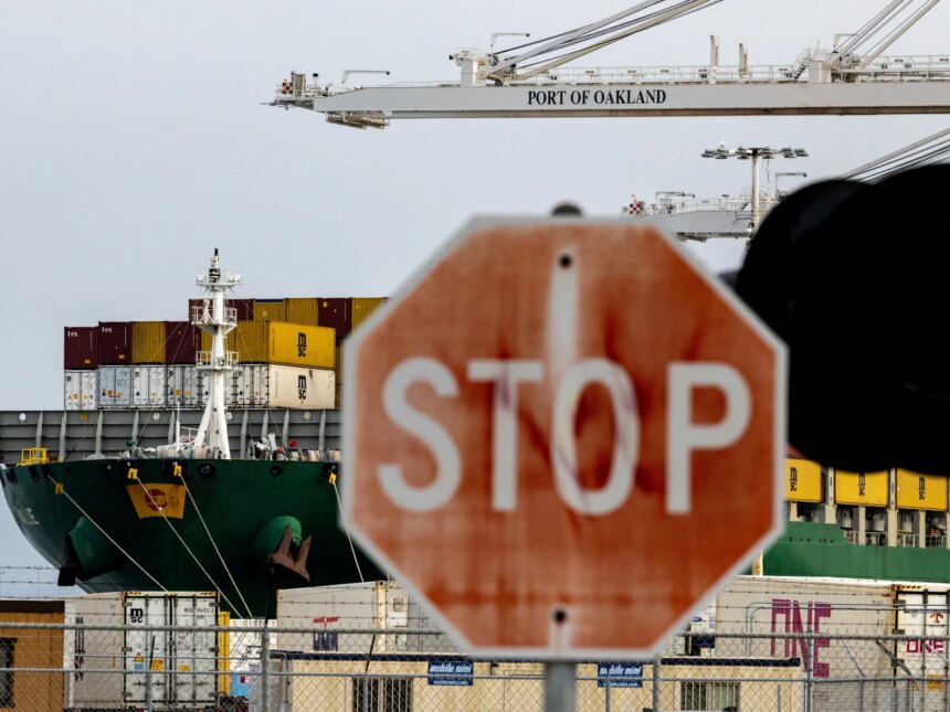 Amerikansk domstol pausar beslut som blockerar Trumps globala tull på 10 procent

