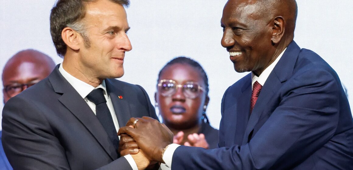 Frankrikes Macron tillkännager en investering på 27 miljarder dollar i Afrika vid toppmötet i Kenya

