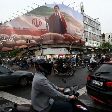 Irans valuta faller till ny låg när USA:s blockad, sanktioner påverkar handeln

