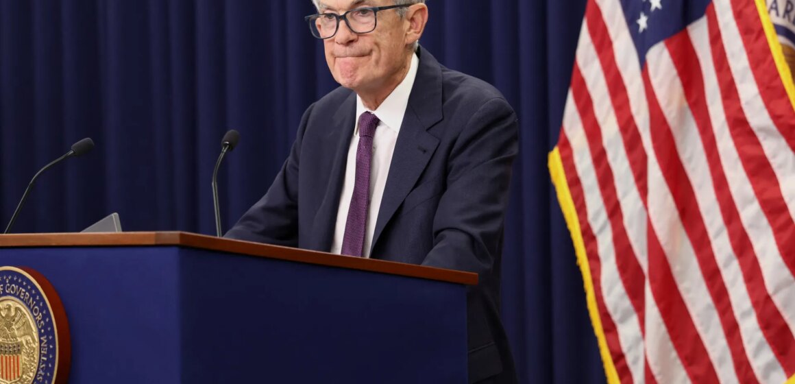 Jerome Powell: Styr USA:s Fed genom COVID-19 och politiska påtryckningar

