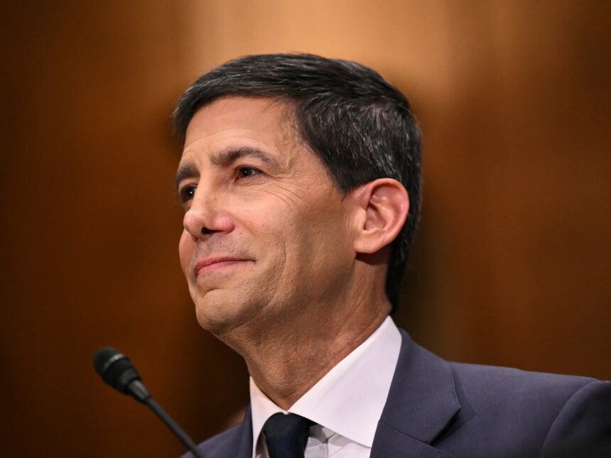 Kevin Warsh svor in som ny ordförande för amerikanska Fed Kevin Warsh svor in som ny ordförande för amerikanska Fed