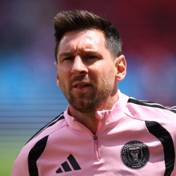 Messi fördubblar MLS-grundlönen för att tjäna 28 miljoner dollar år Messi fördubblar MLS-grundlönen för att tjäna 28 miljoner dollar år på Inter Miami