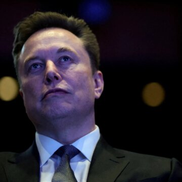 Musk vittnar i OpenAI-rättegången att det inte är OK att "plundra en välgörenhetsorganisation"


