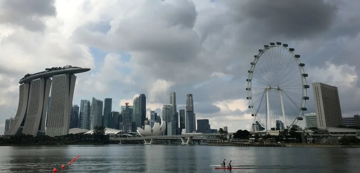 Singapores ekonomi överträffar förväntningarna eftersom regeringen varnar för Irans krigsnedfall Singapores ekonomi överträffar förväntningarna eftersom regeringen varnar för Irans krigsnedfall