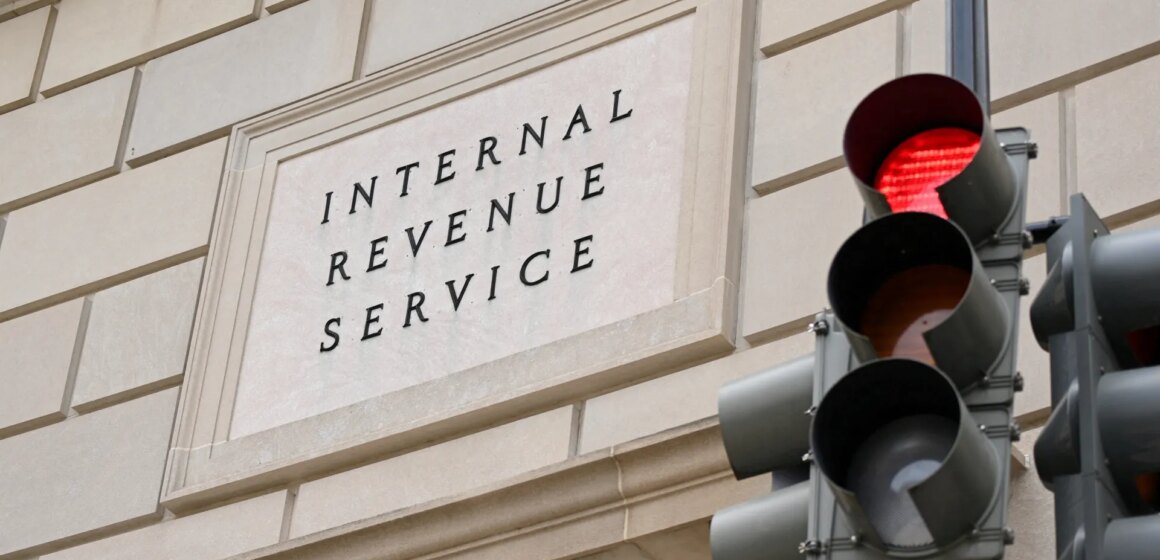 Trump avbryter IRS-processen, inrättar 1,7 miljarder dollar i amerikansk antivapenfond

