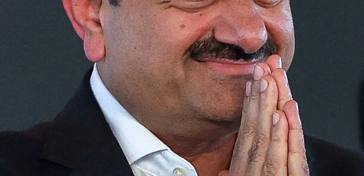 USA släpper anklagelserna om bedrägeri efter att miljardären Adani lovat investeringar på 10 miljarder dollar

