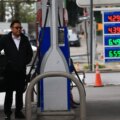 USA:s bensinpriser 50 procent högre än före kriget mot Iran

