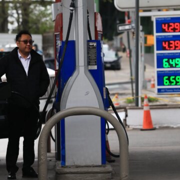 USA:s bensinpriser 50 procent högre än före kriget mot Iran


