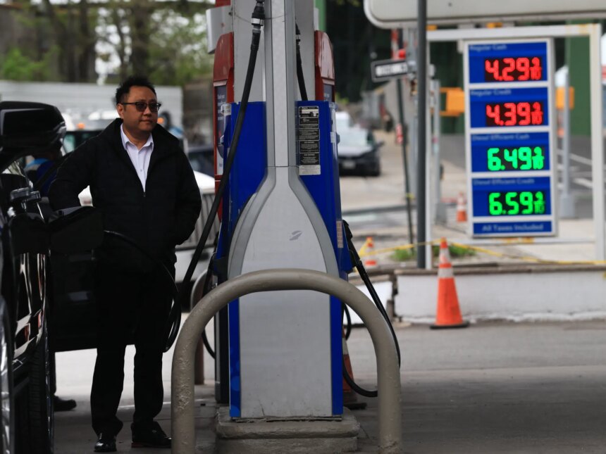 USA:s bensinpriser 50 procent högre än före kriget mot Iran

