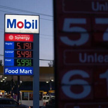 amerikansk gas når $4,30 per gallon; Trump säger att priserna kommer att sjunka efter kriget i Iran

