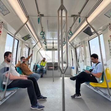 Egyptens nya monorail erbjuder en modern resa, men Kairo är fortfarande inte övertygad

