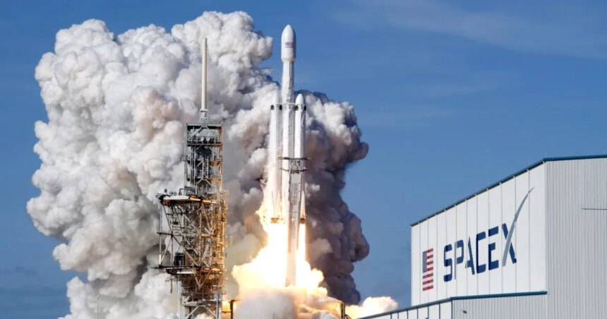 Elon Musks SpaceX ser en värdering på $1,77tn före storsäljande börsintroduktion

