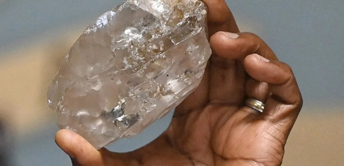 Botswanas diamantnedgång drabbar gruvarbetare som lever på gränsen till överlevnad Botswanas diamantnedgång drabbar gruvarbetare som lever på gränsen till överlevnad