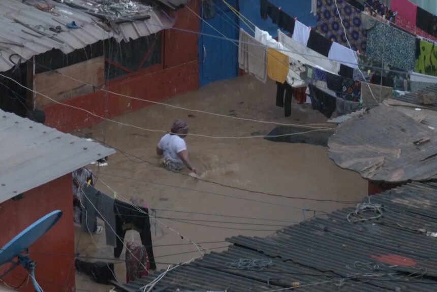 Kraftiga regn dödar dussintals i Ghana, Elfenbenskusten

