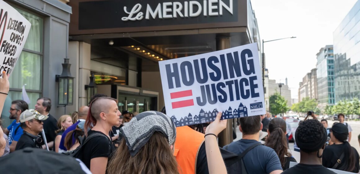 "Affordability crisis": Hur den västerländska bostadskrisen spiralerade

