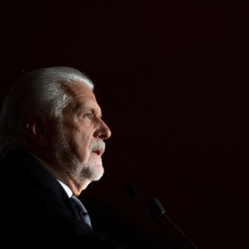 Brasilien verkställer en arresteringsorder mot Lula allierad i en växande finansskandal


