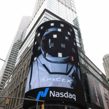 SpaceX IPO debuterar på amerikanska marknader, Musk blir världens första biljonär

