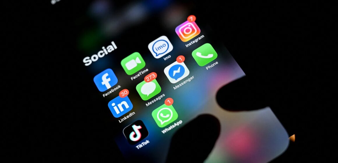 Storbritannien tillkännager ett omfattande förbud på sociala medier för under 16 år

