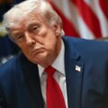 Trumps administration skrotar 1,8 miljarder dollar "antivapenfond"


