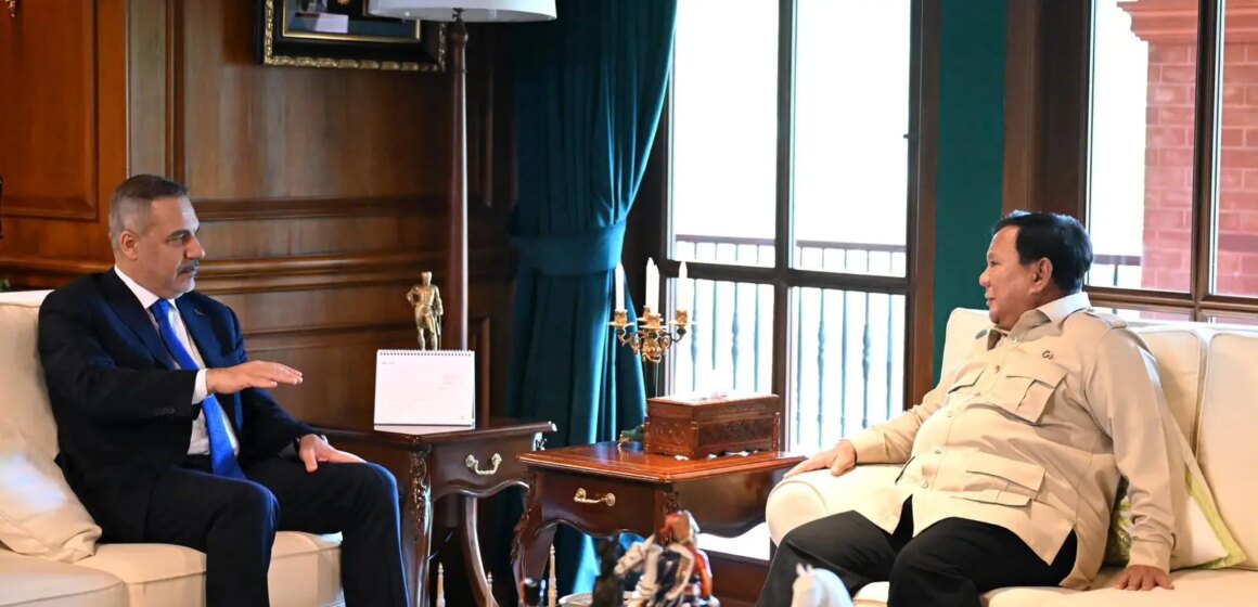 Turkiyes toppdiplomat, Indonesiens president diskuterar handelsmålet på 10 miljarder dollar


