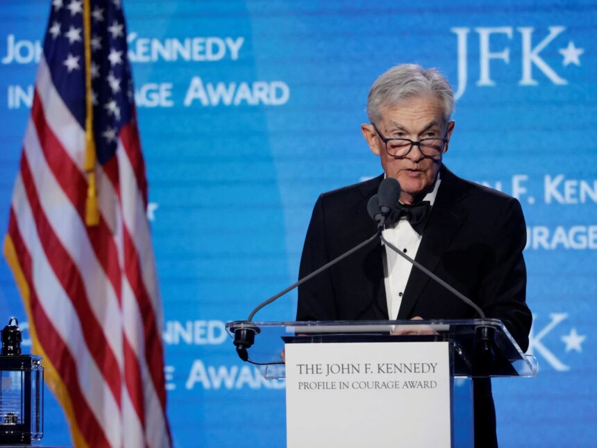 USA:s tidigare Fed-ordförande Powell varnar för politisering mitt i Trumps USA:s tidigare Fed-ordförande Powell varnar för politisering mitt i Trumps attacker