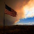Tusentals tvingades evakuera i Colorado när skogsbranden sprider sig

