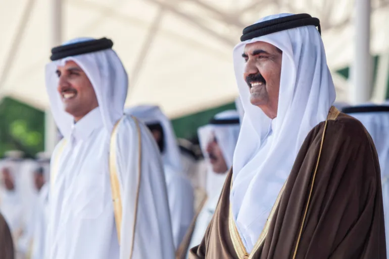 Tidigare Emir Sheikh Hamad med sin son, Emir Sheikh Tamim bin Hamad Al Thani