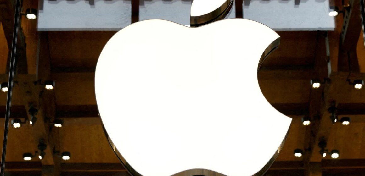 Apple återtar topplaceringen som världens mest värdefulla företag Apple återtar topplaceringen som världens mest värdefulla företag