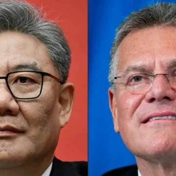EU går hårt mot Kina eftersom obalans i handeln väcker farhågor om avindustrialisering

