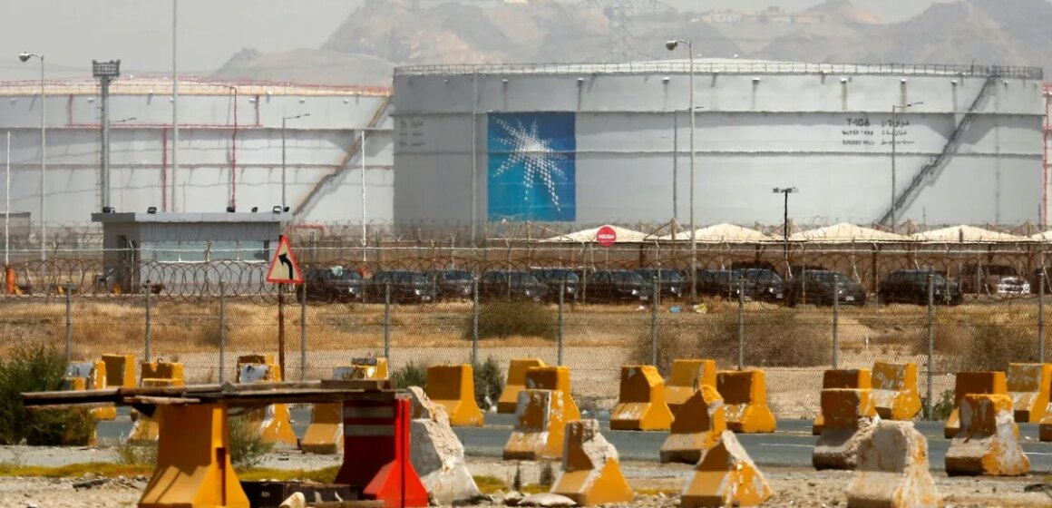 OPEC+-länderna säger att de kommer att utöka den månatliga oljeproduktionen OPEC+-länderna säger att de kommer att utöka den månatliga oljeproduktionen
