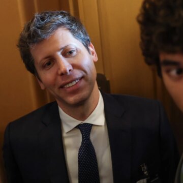 Sam Altman träffar lagstiftare på baksidan av OpenAI-agenter som hackar Sam Altman träffar lagstiftare på baksidan av OpenAI-agenter som hackar företag