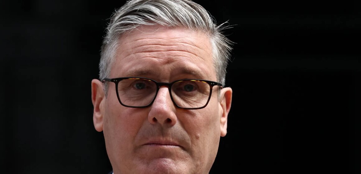 Storbritanniens Starmer tillkännager 300 miljarder pund försvarsinvesteringsplan

