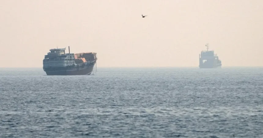 Trafiken i Hormuzsundet störtar när USA och Iran återupptar striderna

