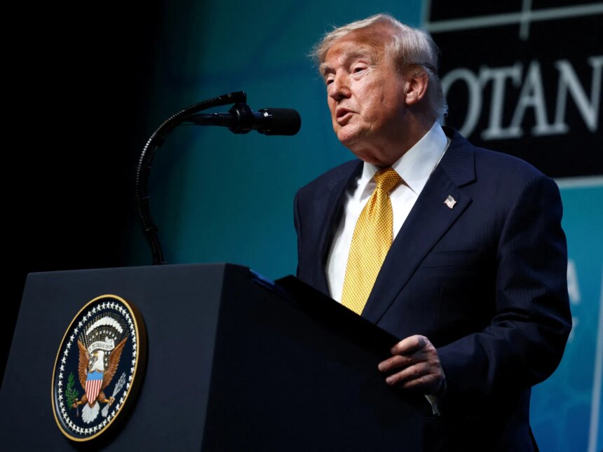 Trump vägrar att skriva under USA:s bostadsförslag på grund av ståndpunkten om rösträtt

