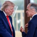 Trump pausar 50-procentiga tullar på Kanada i sista minuten-avtalet

