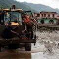 Nepal-Tibet översvämningar: Vad hände, vad orsakade dem och vem är försvunnen?

