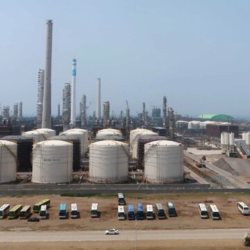 USA:s hot om "ekonomisk D-dag" för Iran testar Trumps avspänning i Kina

