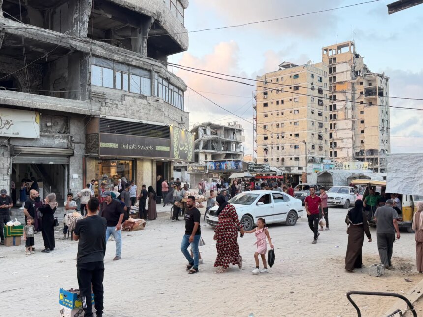 Gaza tvingades använda opålitliga onlinebetalningar i "kontantsvält"

