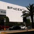 Elon Musks SpaceX rapporterar förluster men mindre än väntat

