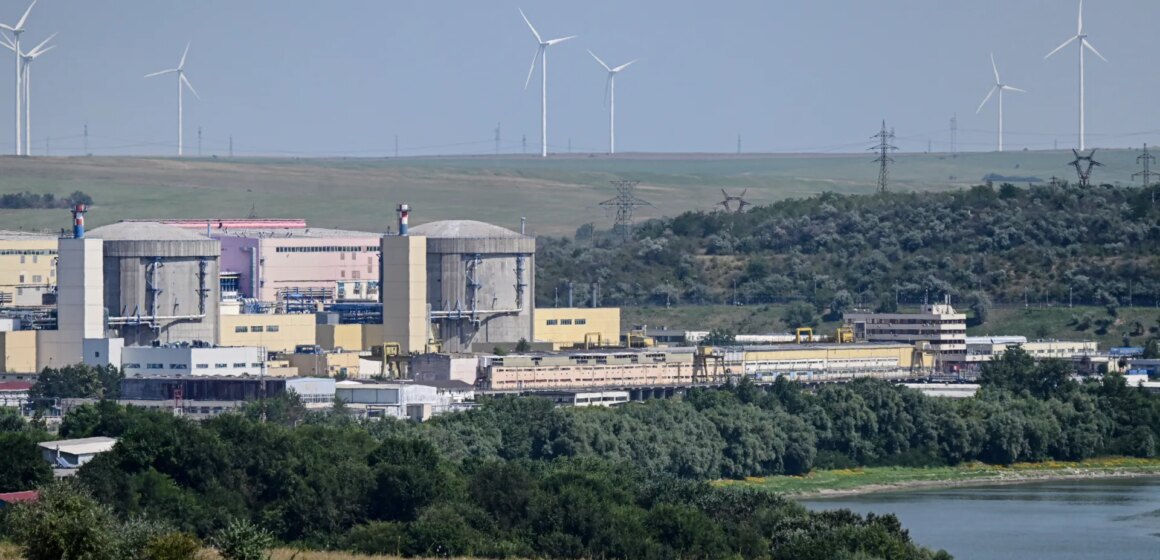 Fallande Donau-flöde tvingar fram stängning av Rumäniens enda kärnkraftverk

