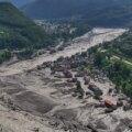 Foton: Lavinöversvämningar dödar åtta, hundratals saknas i Nepals Himalaya | Vädernyheter
