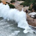 Inställda flyg, evakueringar som Kina stödjer Typhoon Dolphin

