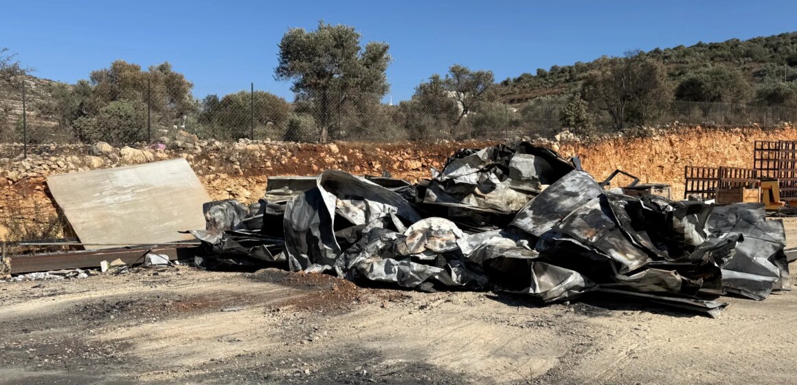 Israeliska bosättare riktar in sig på palestinska fabriker för att tvinga arbetare från land


