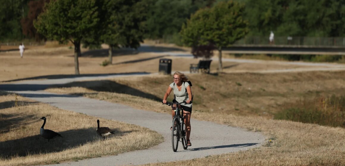 Mer än 135 miljoner människor i Europa möter temperaturer över 35C

