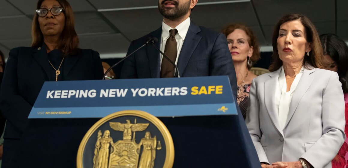 New Yorks borgmästare Mamdani stämmer att blockera $10 000 lärarassistentbonusar

